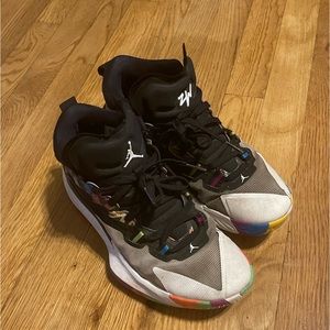 Air Jordan Zion 1 Nike Basketball Sneakers Sz 7.5 M